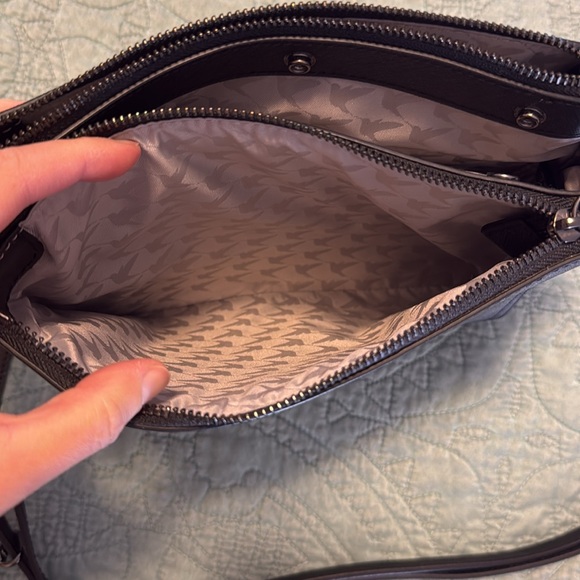 Lo & Sons Pearl in black saffiano - Picture 7 of 8